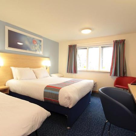 Travelodge Ashford Ашфорд Екстериор снимка