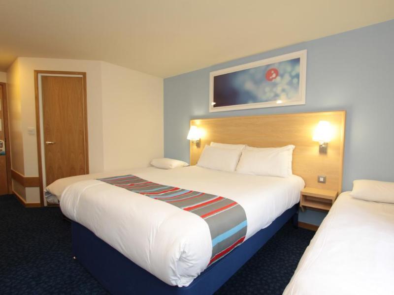 Travelodge Ashford Екстериор снимка