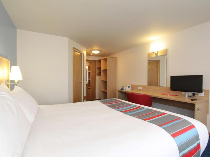Travelodge Ashford Екстериор снимка
