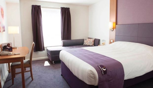 Travelodge Ashford Ашфорд Екстериор снимка