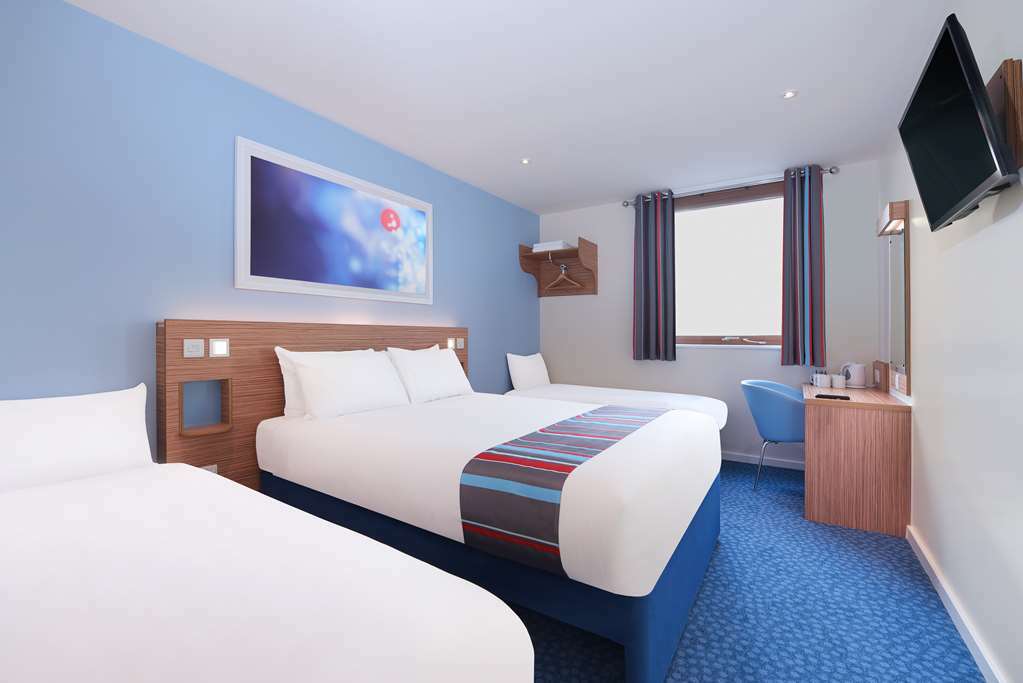 Travelodge Ashford Ашфорд Стая снимка