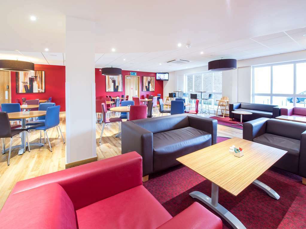 Travelodge Ashford Ашфорд Ресторант снимка